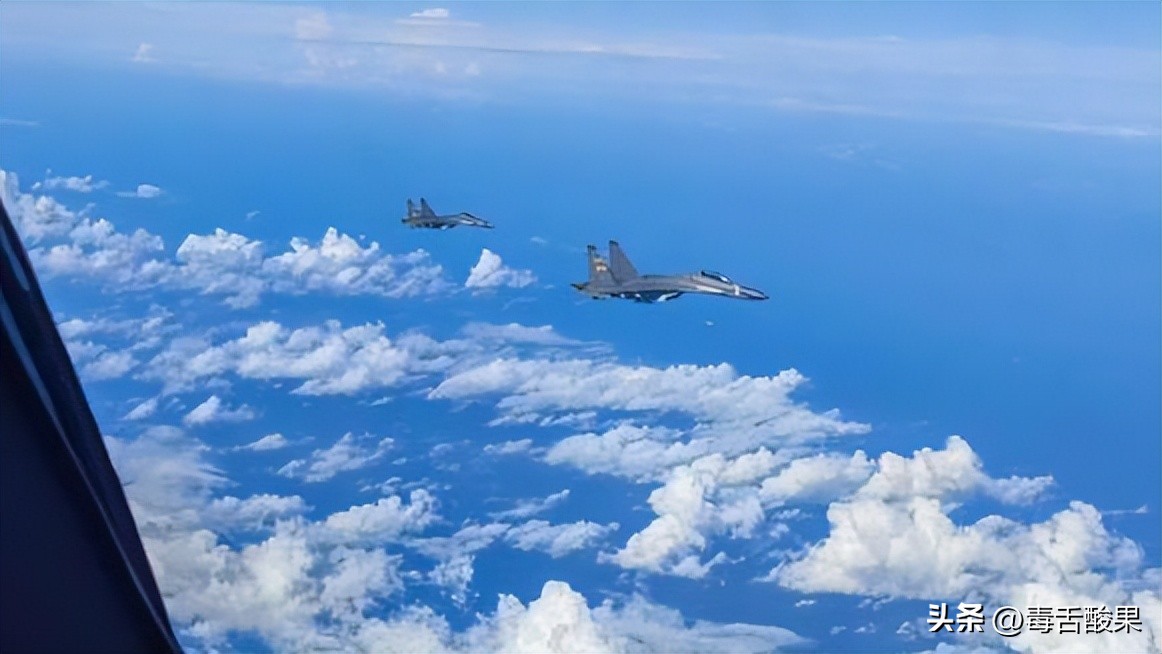 解放军首度派无人机巡航台海,台媒解放军无人机顺时针绕台演训