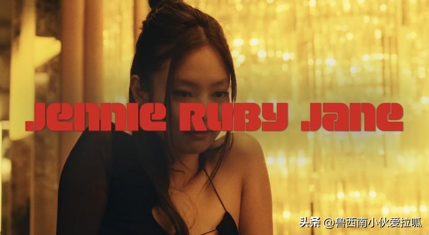 jennie新剧服装引争,jennie最新舞台黑色外套