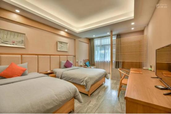 青城山悠人雅舍酒店简介,亲近自然乐享时光