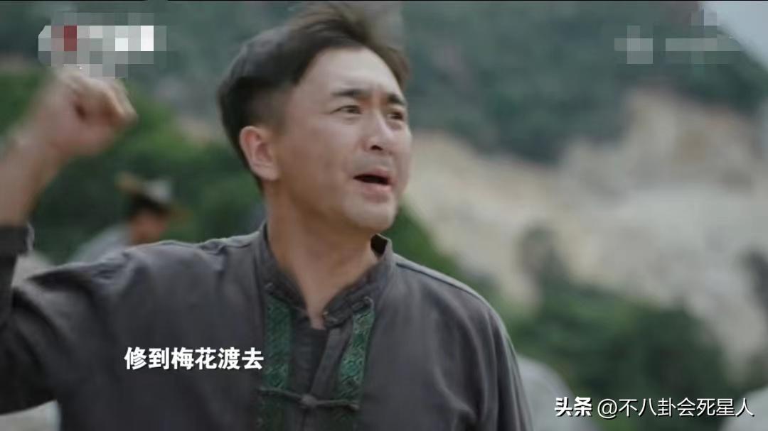 老戏骨云集，央视黄金档播出，《那山那海》打出了一把王炸