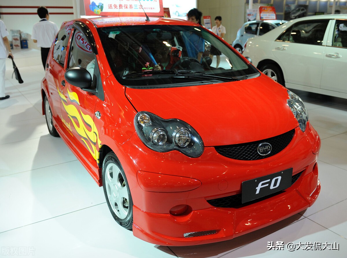 大学生的第一辆车千元,二手车乐驰和比亚迪f0哪个好