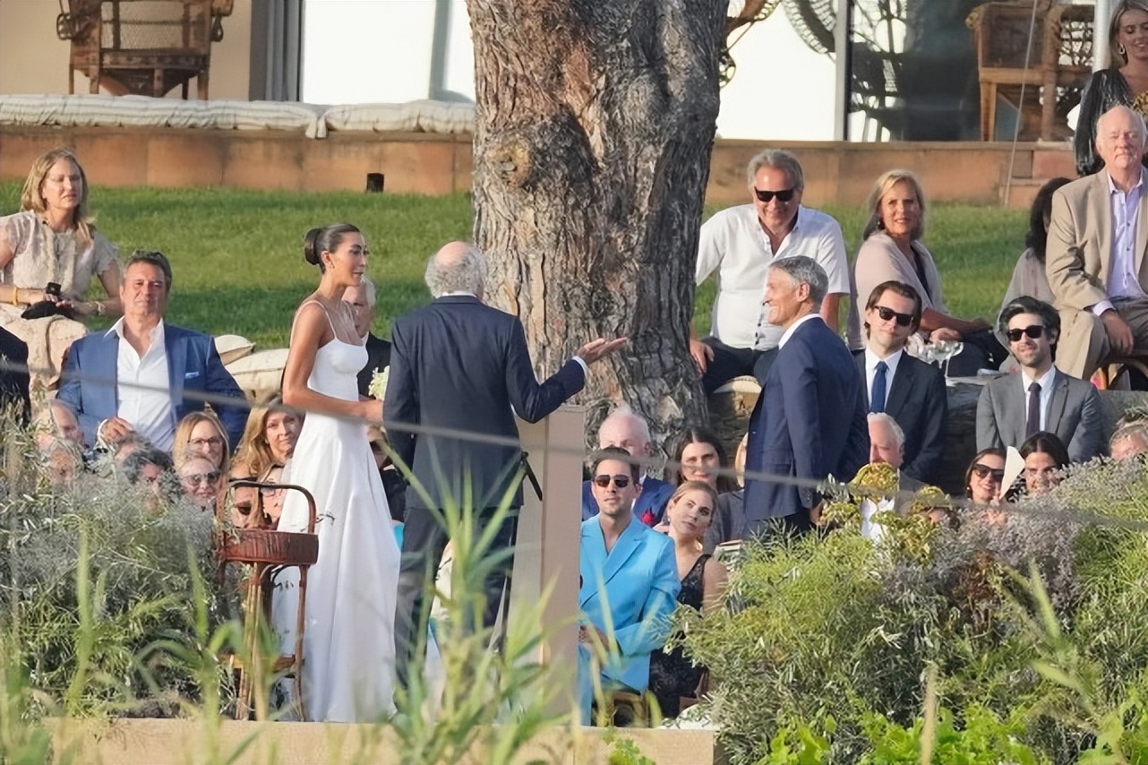 马斯克与第二任妻子视频,马斯克与两任妻子