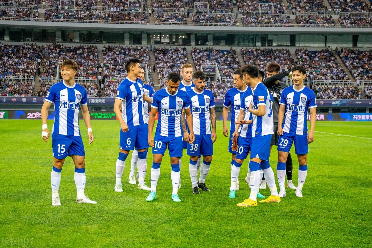 于根伟津门虎最新发布会,天津津门虎外援看于根伟踢球