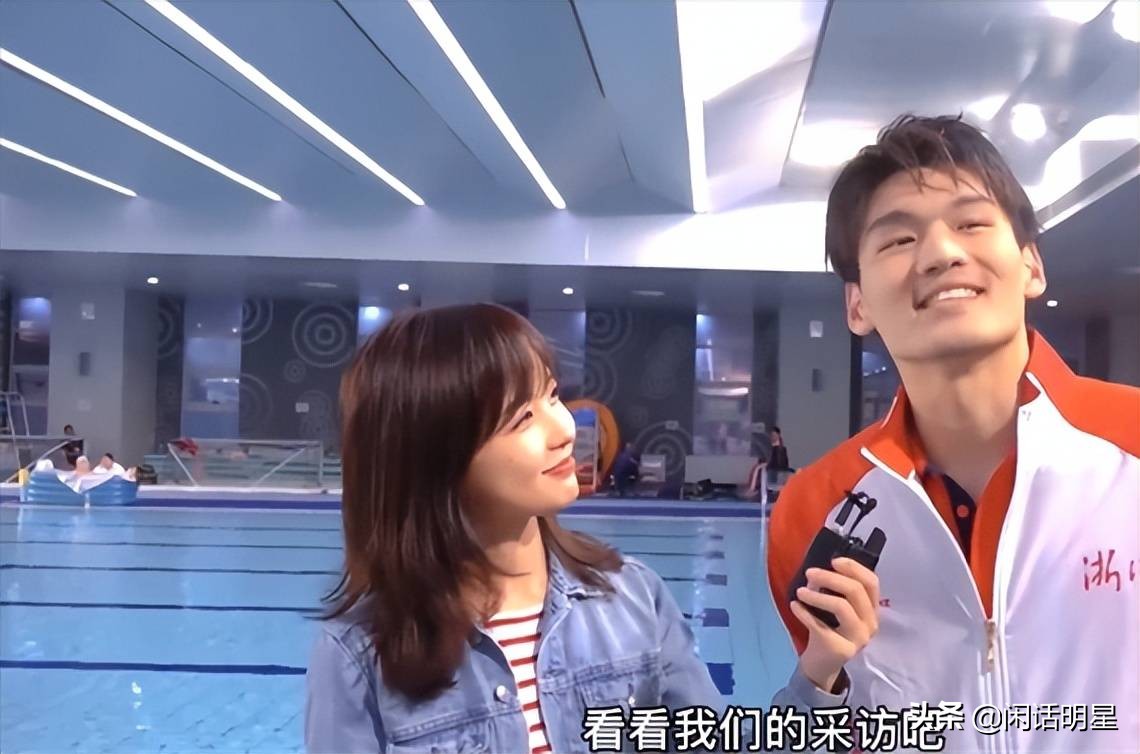 央视最美记者王冰冰走红,央视最美记者王冰冰成都录节目