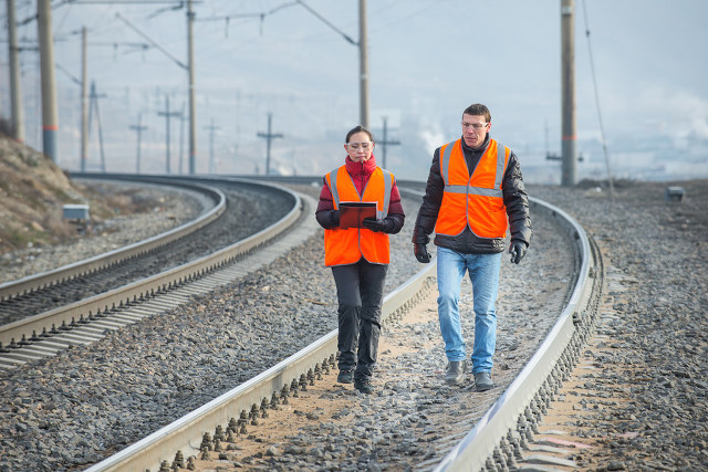 铁路系统本科最好就业的四个专业,铁路选什么专业就业薪资高