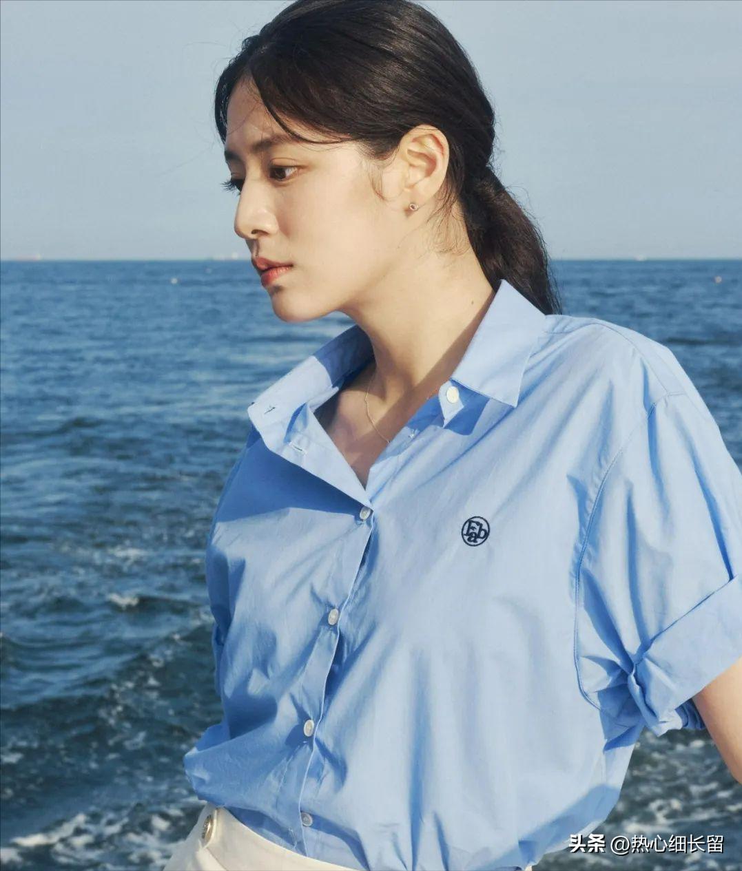 t恤加上立体感强的衬衫气场全开,女式短袖t恤衬衫