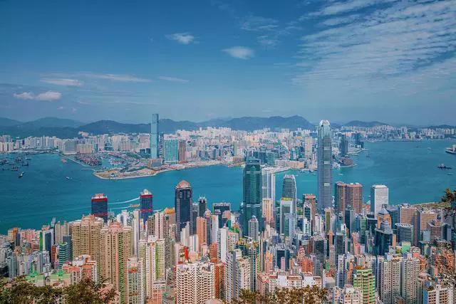 为什么香港回归前很繁华,香港曾经的繁华如今何去何从