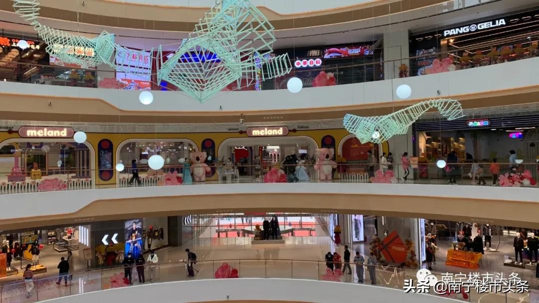 商业蓝鲸世界,南宁蓝鲸世界投资了多少亿