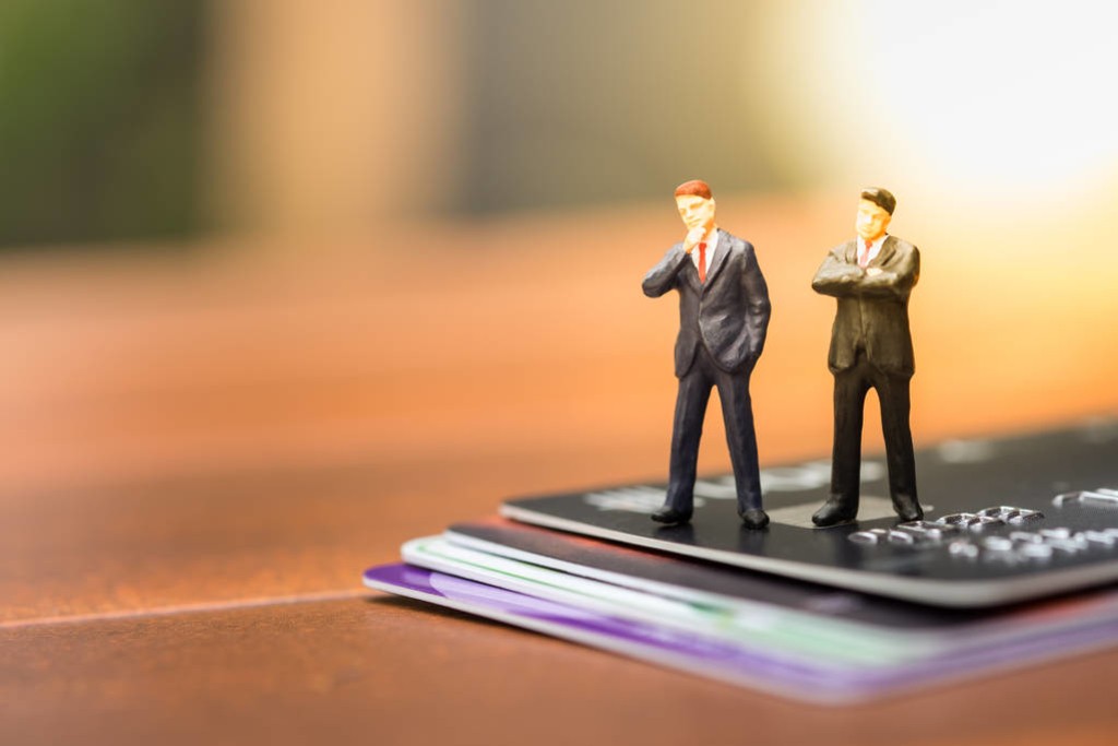 网贷款逾期了怎么处理,有很多次逾期在哪贷款能贷出款来