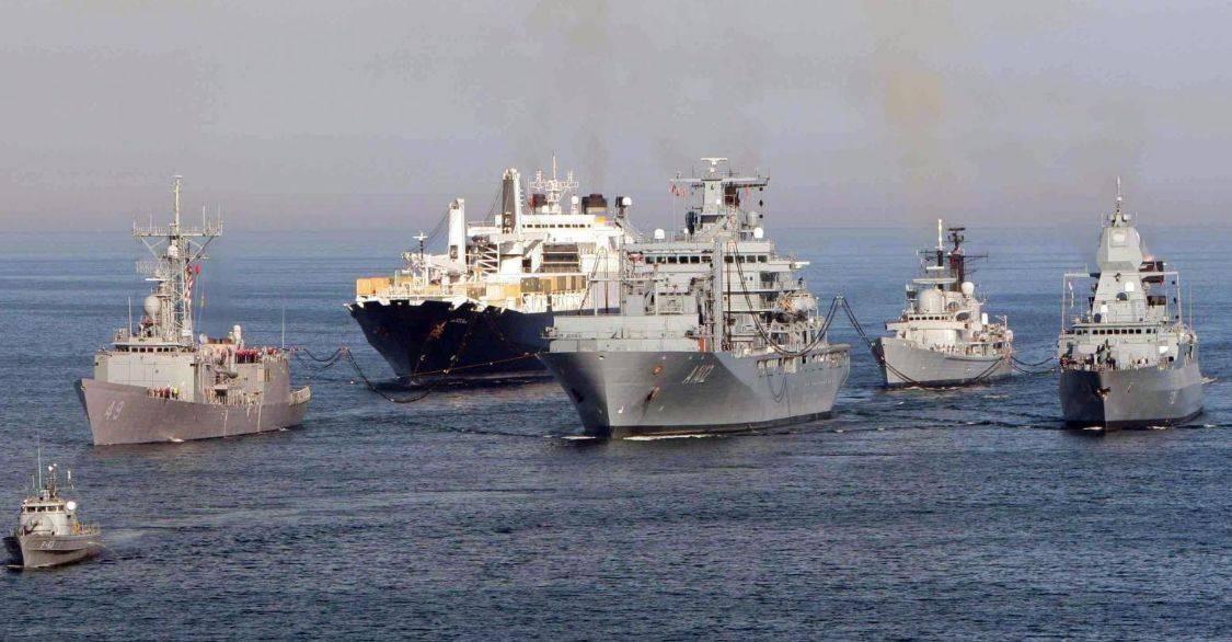 美军测试无人导弹艇,美军大型无人舰艇测试船