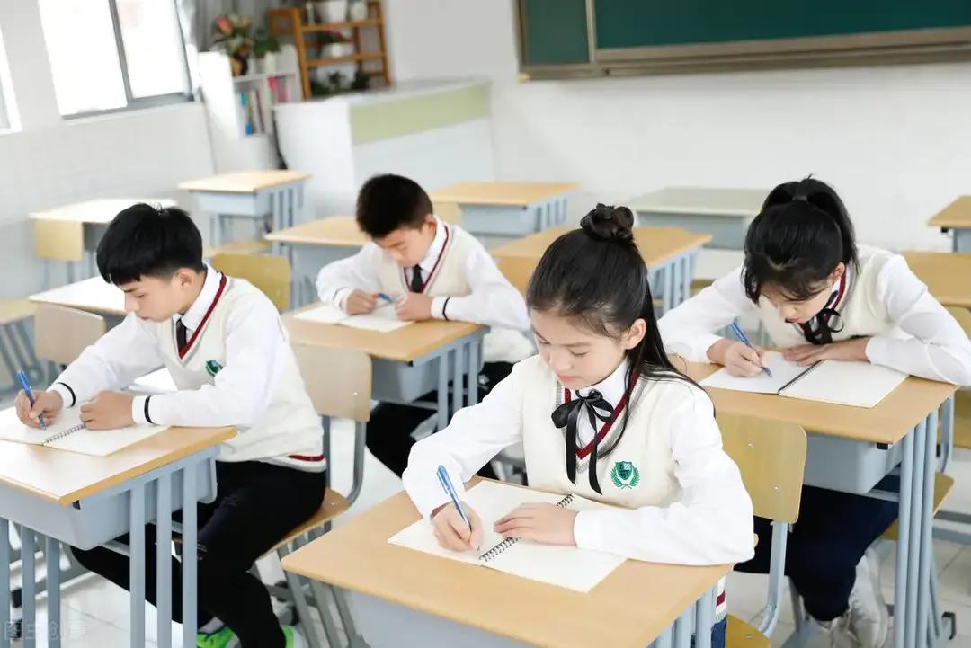 冀教版八年级上册英语第11知识点,冀教版八年级上册英语第10知识点