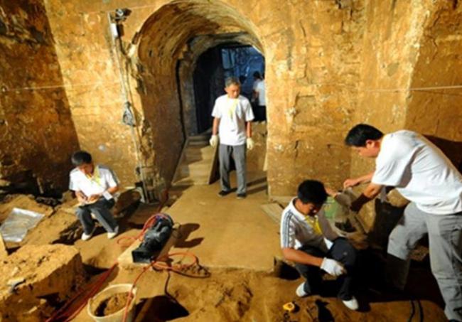 西安挖出219块金饼,烧砖挖出价值20亿的金饼