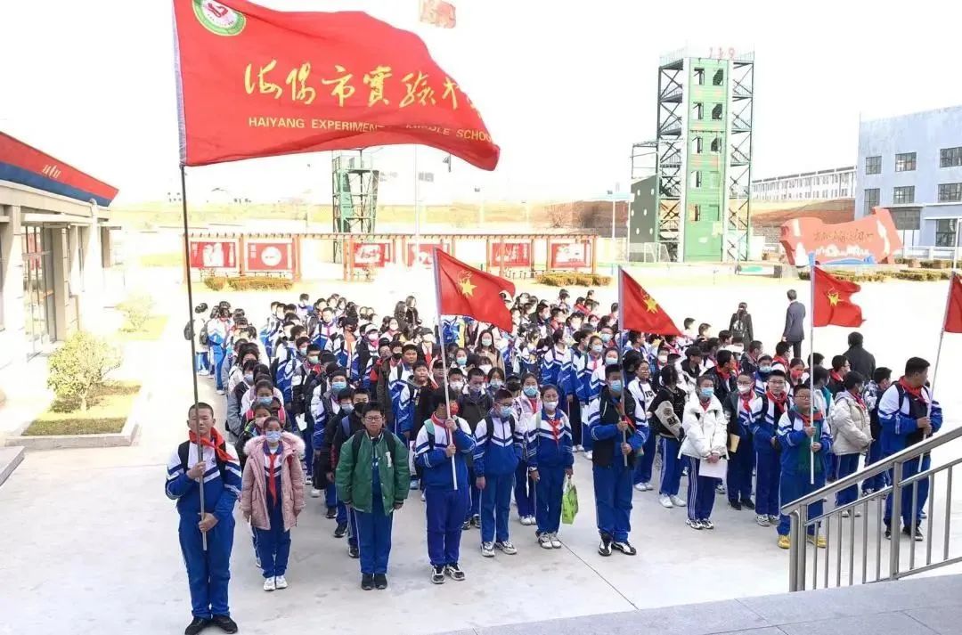 消防安全伴你童行知识小课堂,安全童行消防演练