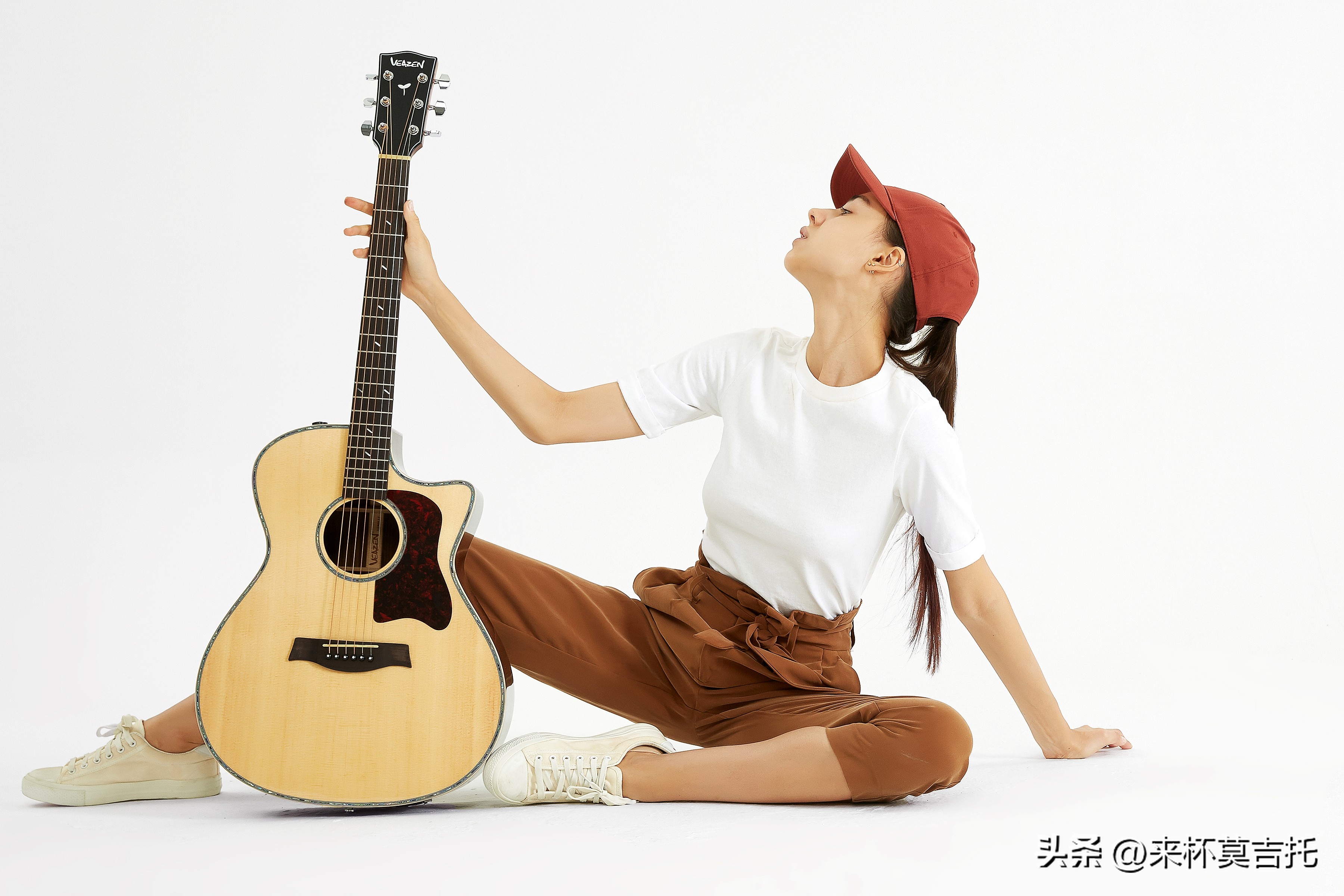 1000-2000元价位｜高性价比新手入门吉他选购指南，防雷不踩坑