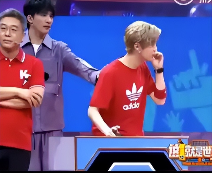 鹿晗和c罗的视频,鹿晗c罗比赛视频