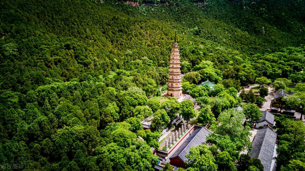 济南旅游景点排名前十旅游攻略,济南融创海洋和泉城海洋哪个好玩