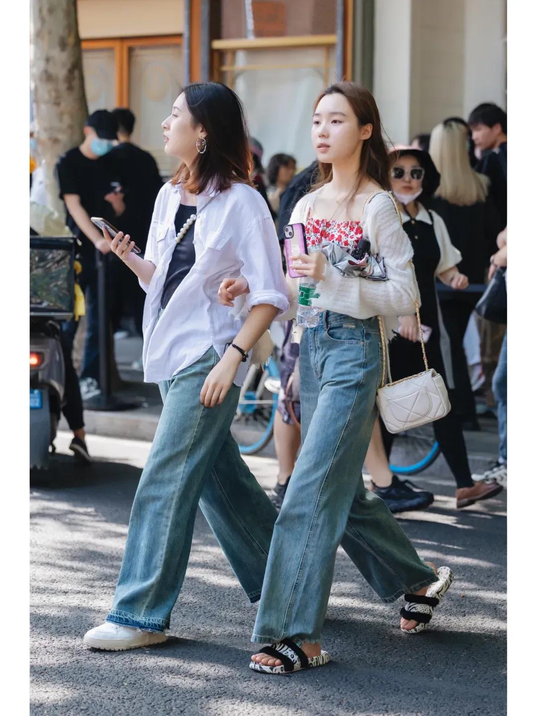 上海街拍美女小姐姐,上海女生街拍穿衣服搭配