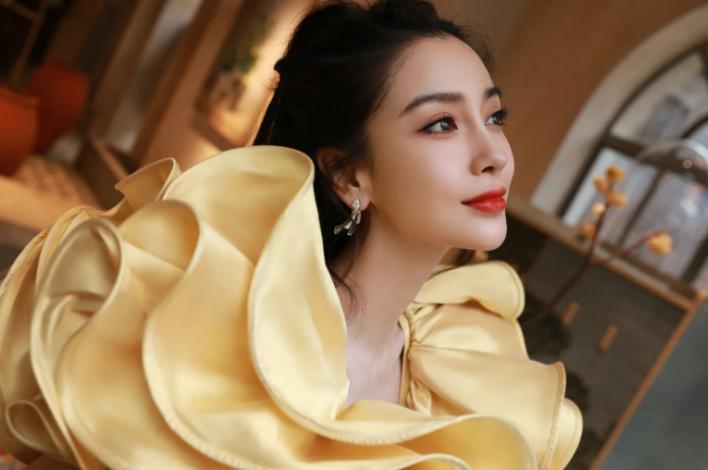 杨颖的颜值从低谷到神坛,杨颖的盛世颜值