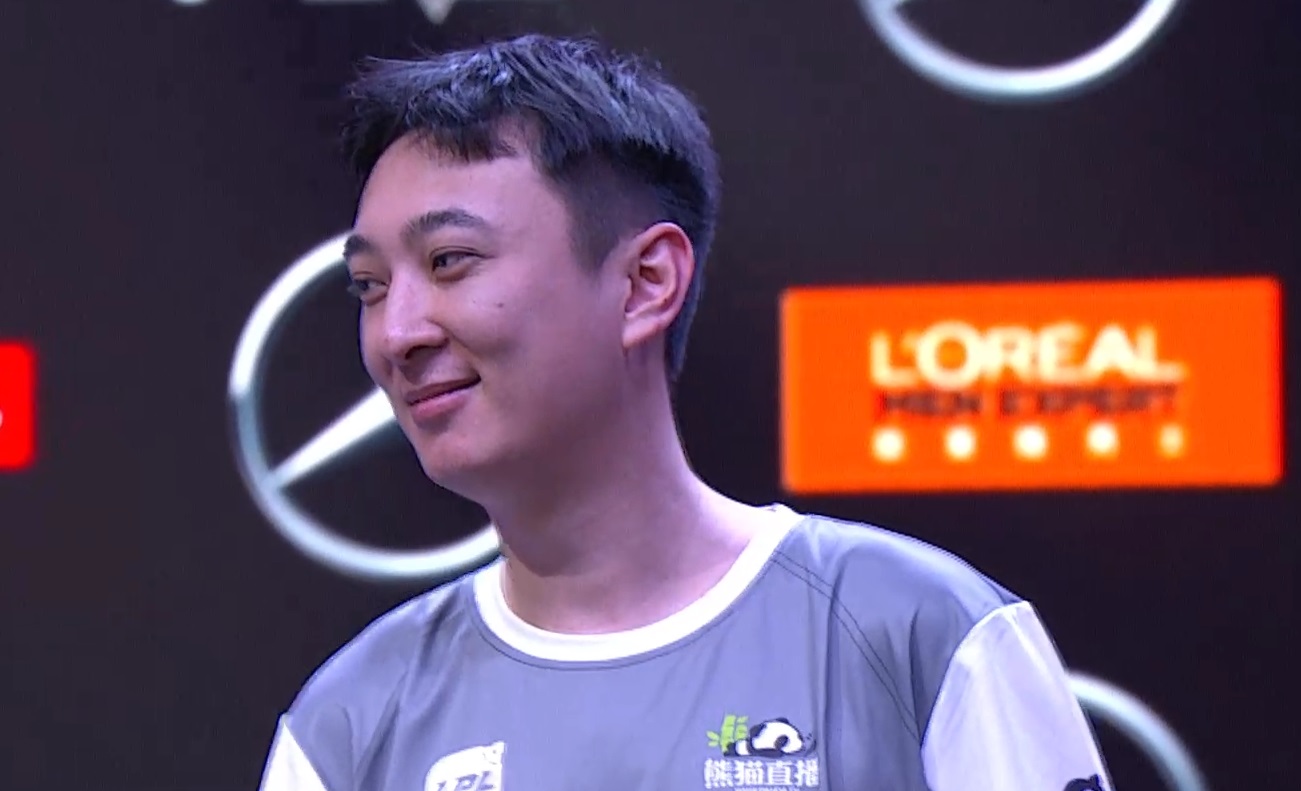 难怪Uzi会破防！LOL演员工资被曝光：演一局拿2000，日入可过万