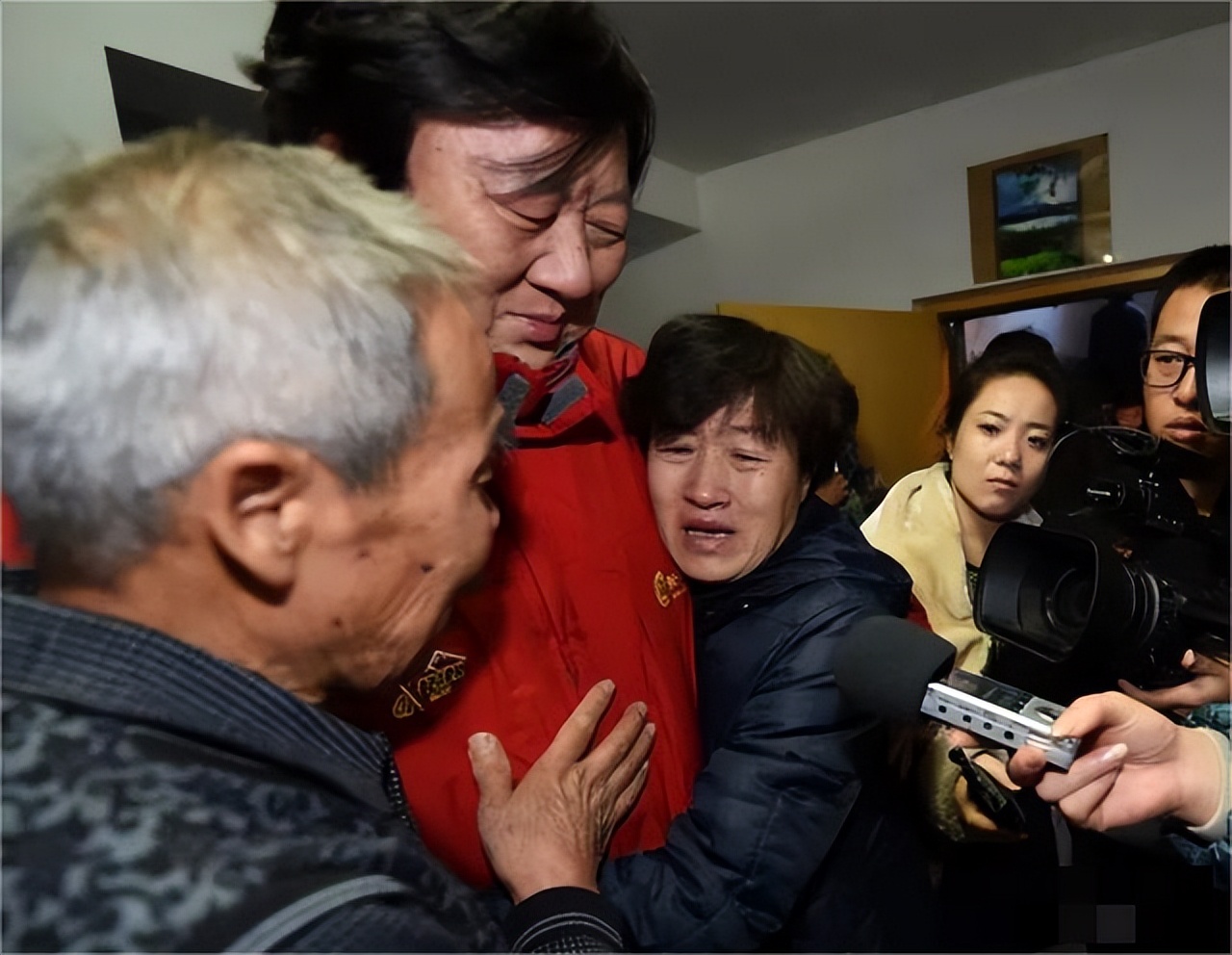 17岁少年被误判死刑,18岁少年误判死刑