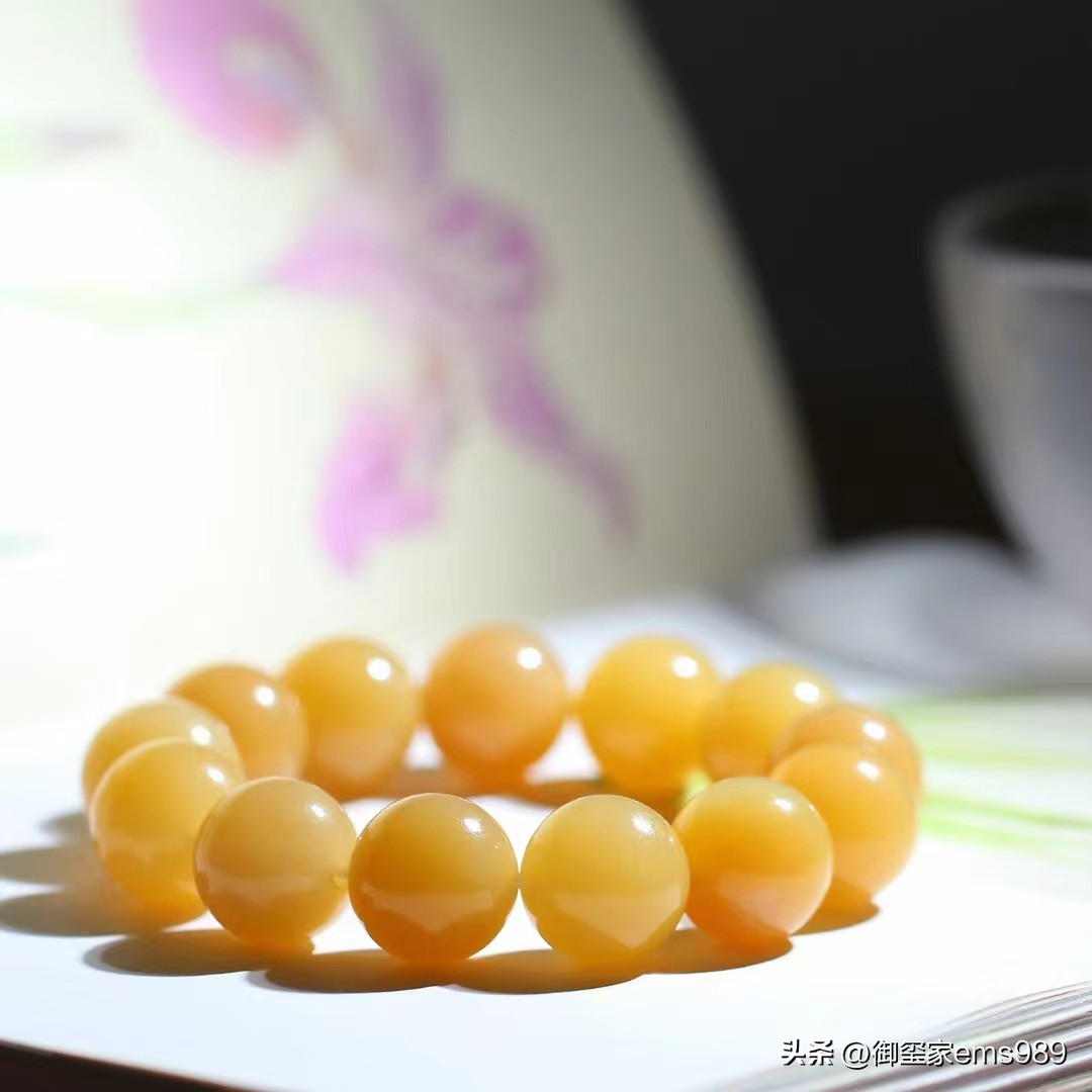 和田玉佩戴会热吗,和田玉戴在身上会发热吗