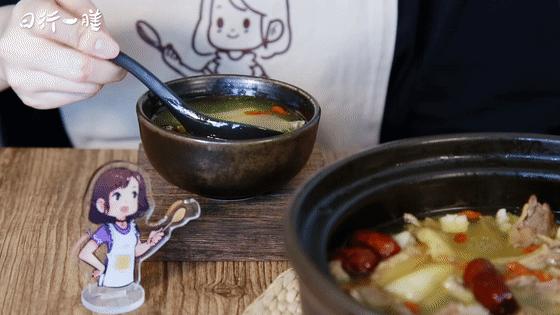 药膳滋补鸽子汤怎么炖最补气血,一鸽胜九鸡教你在家煲药膳鸽子汤