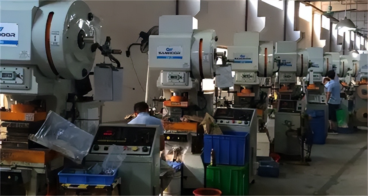 人均600万到负400亿，毁掉“天下第一村”的不是时代，是人性的恶