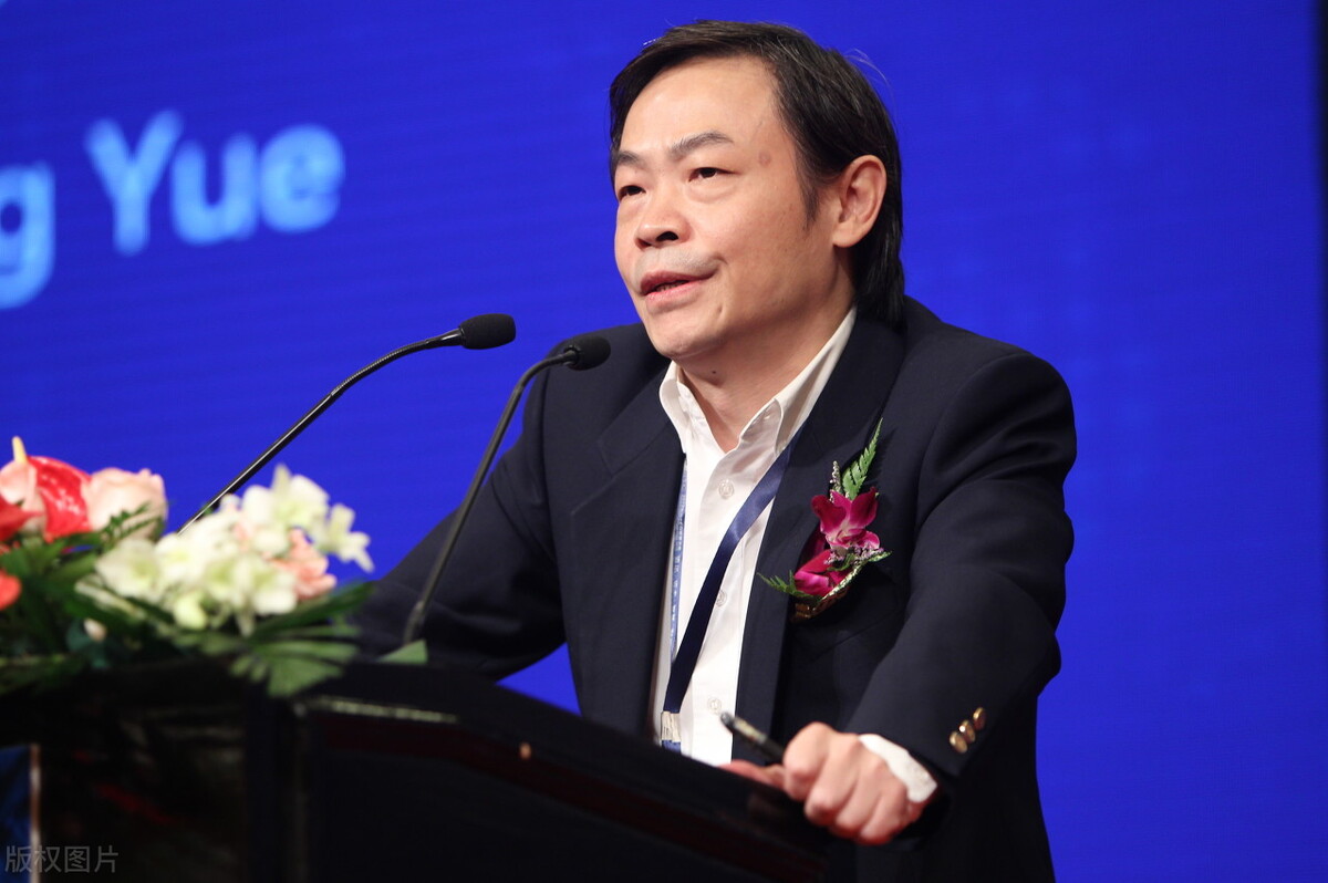 澶╃┖涔嬪煄寮犺穬,寮犺穬澶╃┖涔嬪煄