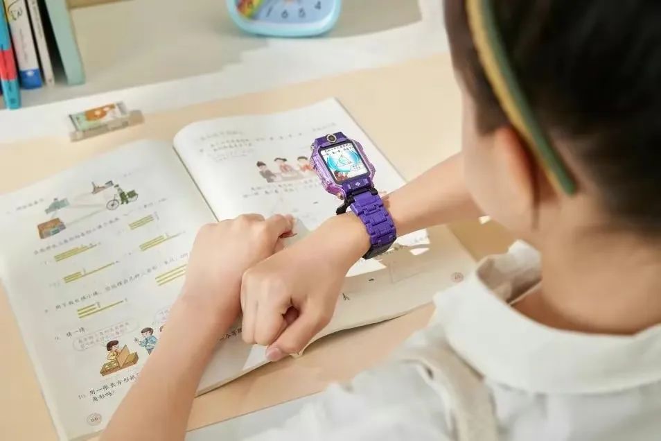 称霸全球市场，一小时卖出1000万：“儿童版微信”凭何让人疯狂？