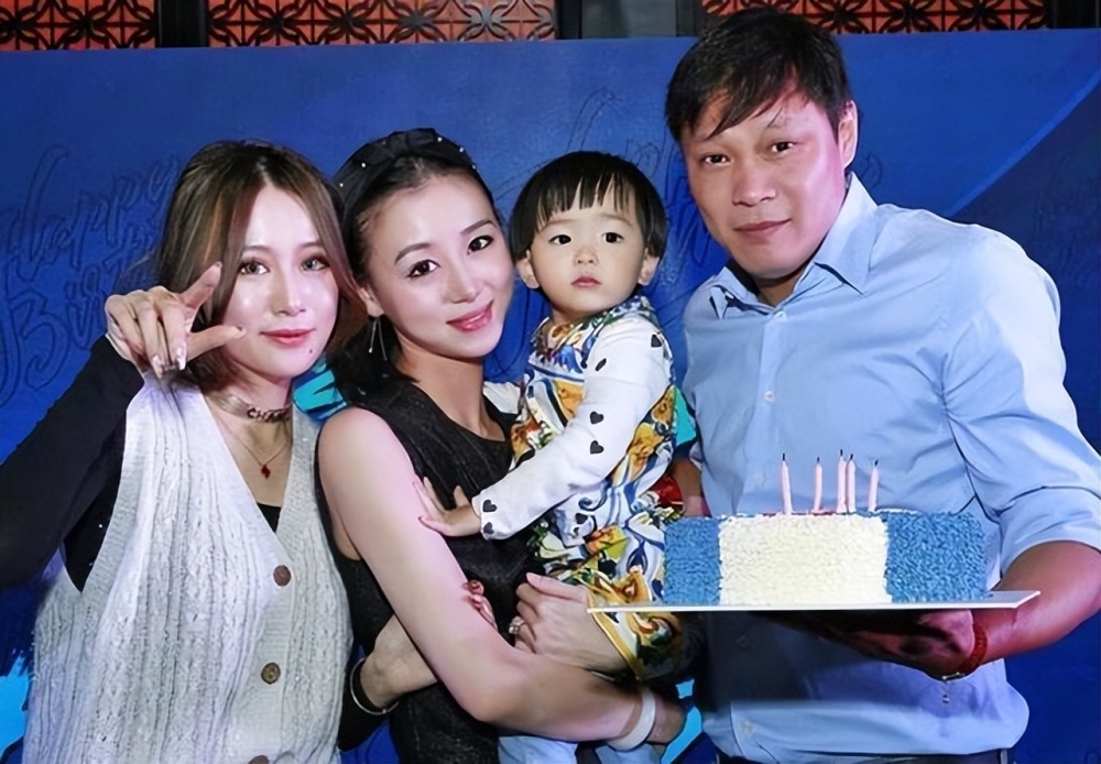 范志毅第三任妻子,范志毅三任妻子访谈视频