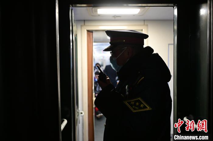 【冰雪春天】沈铁春运临客开行让旅客体验冰雪“慢文化”