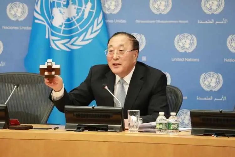 火到联合国的鲁班锁到底有何玄妙,鲁班锁是送给哪个国家的