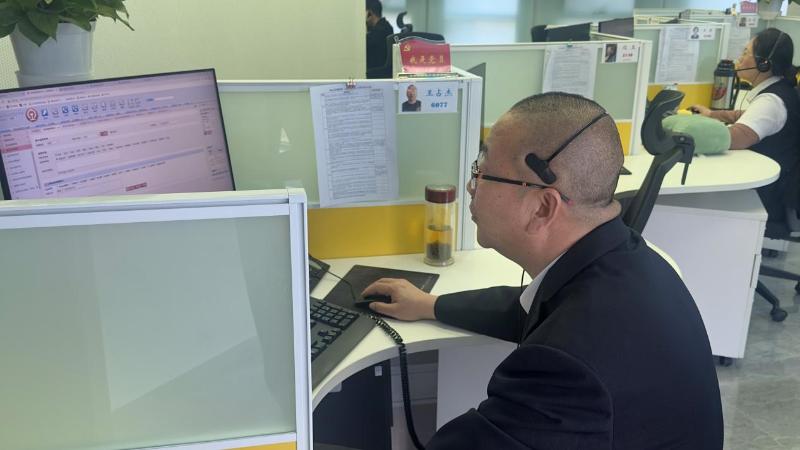 新春走基层直击一线,新春走基层春运第一天情暖回家路