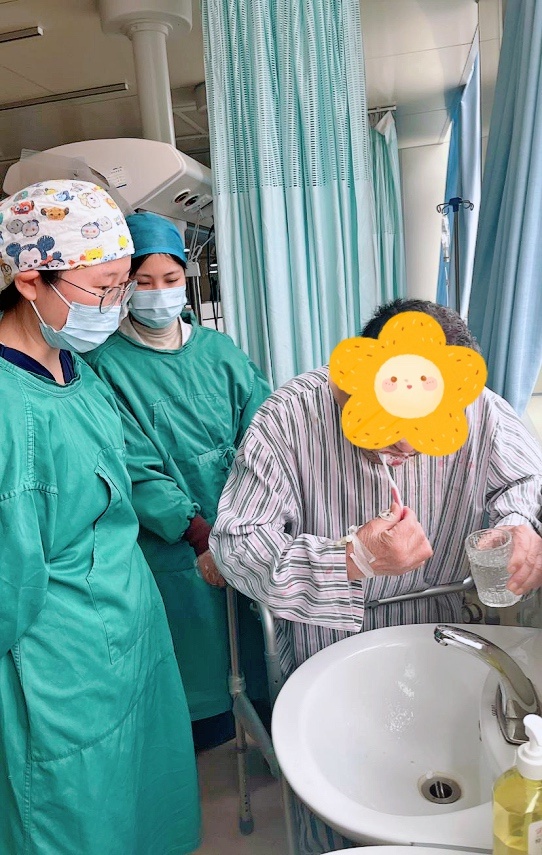 icu患者病情好转可否下床休息,重症病人离开icu多久能康复