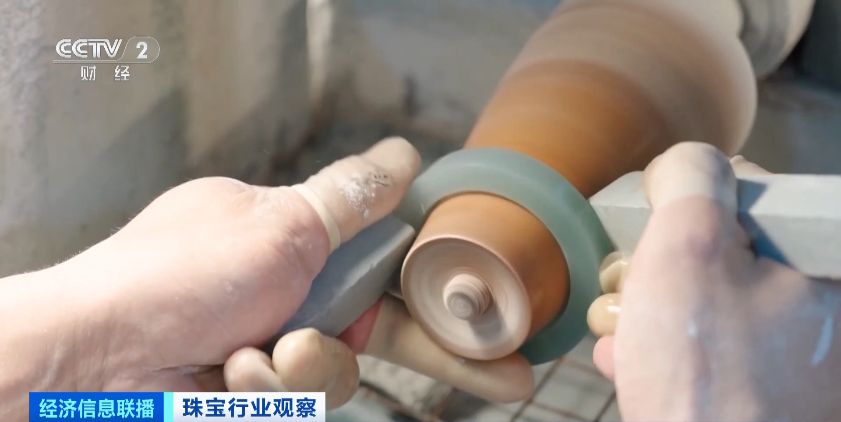 翡翠直播卖货现行情,翡翠价格直播卖