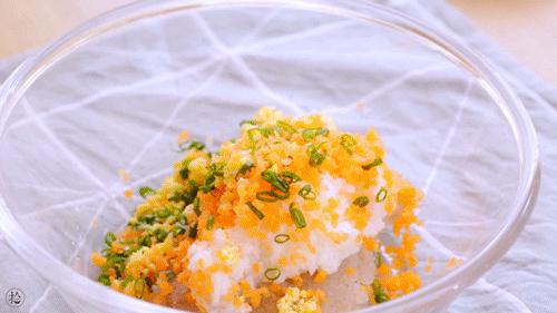 配着这盘小米鲜虾丸，米饭可以吃三大碗