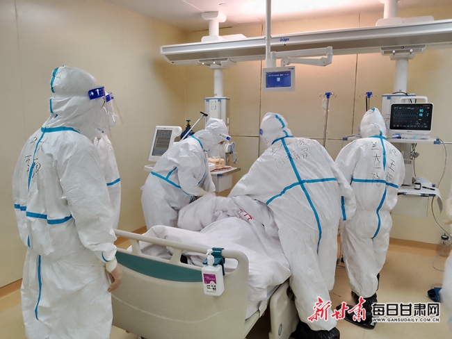 兰大一院抗击病毒募捐,兰大一院护理人员出征