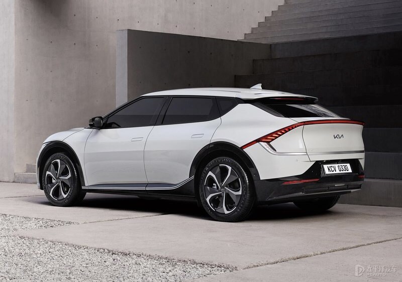 油车不行了？这次爆火的欧洲年度车评选，电车差点大获全胜