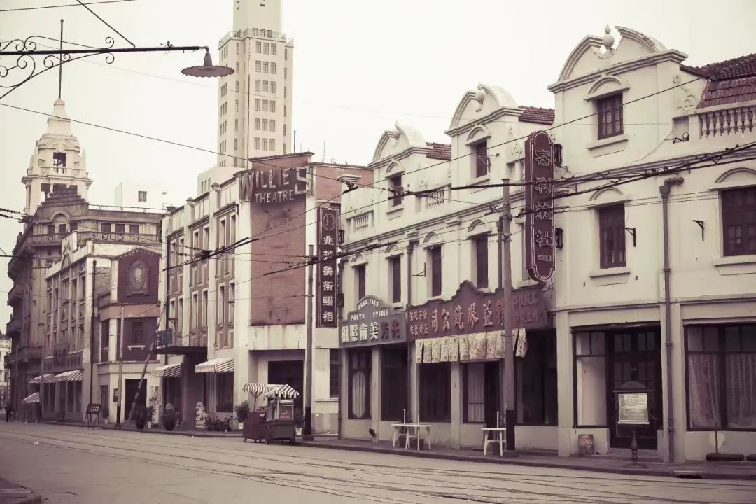 照相馆一代人的回忆,30年前照相馆拍摄都是满满的回忆