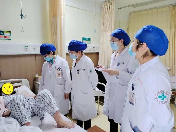 36周的孕妈妈出血,35周孕妈妈有点出血咋处理