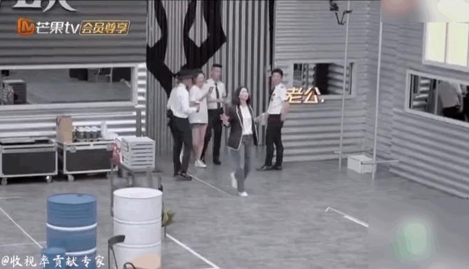 大湾区哥哥单飞首秀综艺来啦！哈哈哈笑到捶墙！上错菜、放错料、整老婆…我*愿请**100集