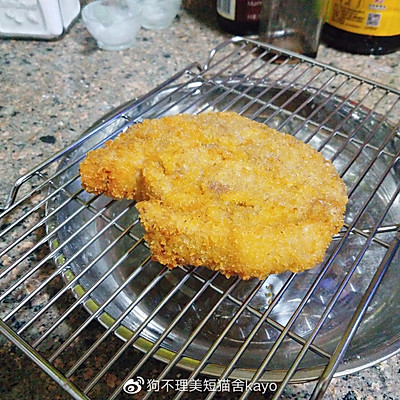 炸猪排怎么做酥脆好吃又简单,怎么炸猪排又酥又好吃