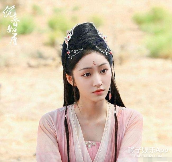 还记得《琉璃》里的小银花吗？她和宋祖儿、吴磊同班？