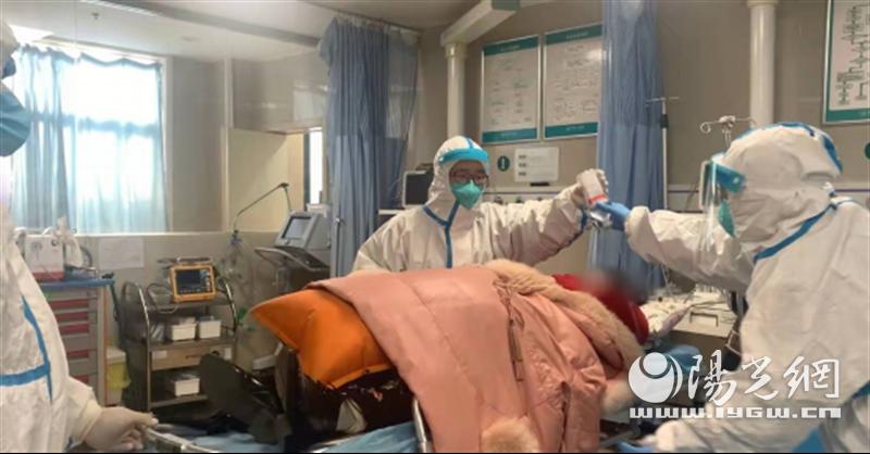 老人胸痛胸闷家人急拨120,七旬老人突发心脏骤停黄金抢救期