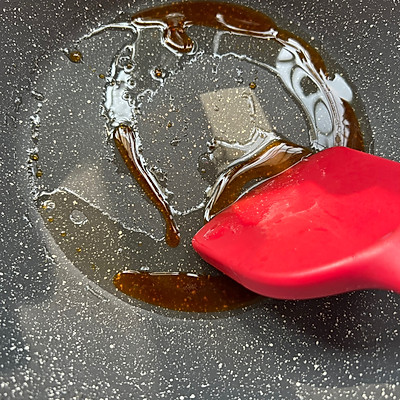 沉浸式吃卤鸡爪软烂脱骨,卤得很入味的脆皮鸡爪