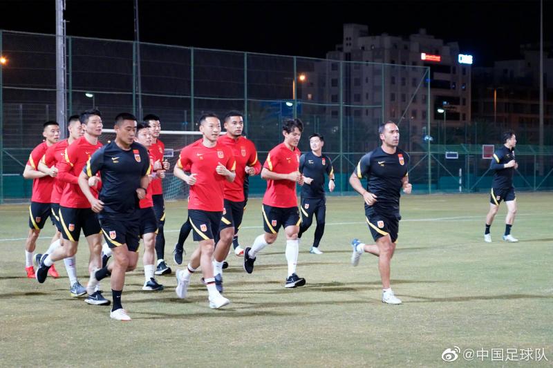 12强赛国足将战日本最新战报,12强赛国足拿下首胜
