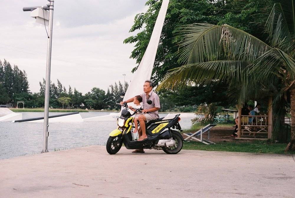 泰国奇幻之旅,三个女孩游泰国