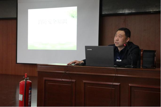 准备好了！*安泰**市中心医院分院第十八梯队队员即将接棒“上岗”