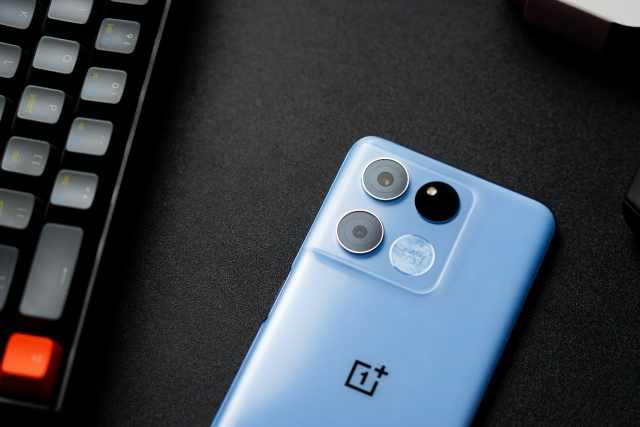 推荐4款1500元左右的手机,1500左右手机性价比高的手机推荐