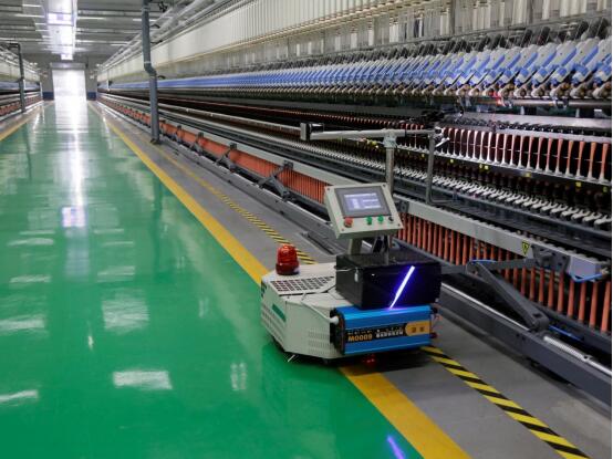 智能车间外观,智能工厂生产车间大屏